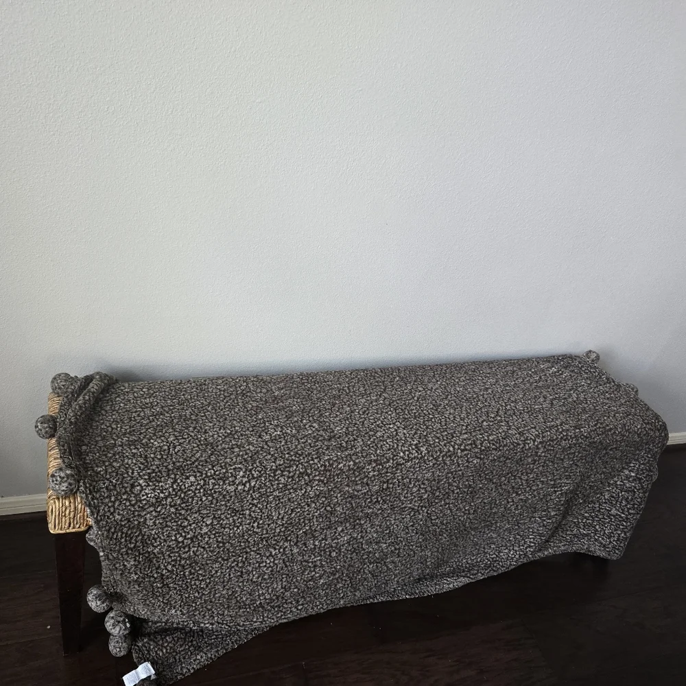 Pottery Barn throw - Picture 7 of 8